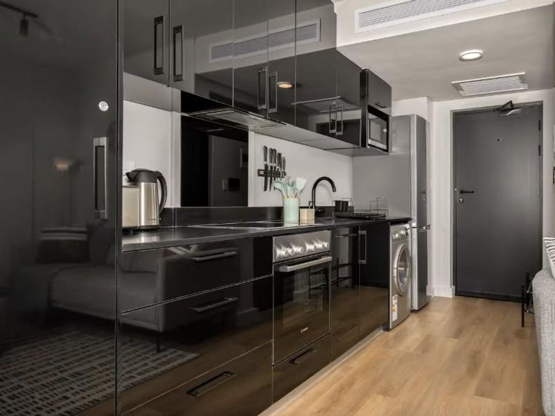 Beautiful Apartment with Breathtaking views - Photo 5