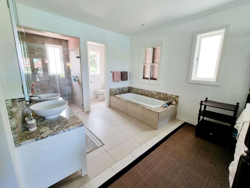 EXCEPTIONAL NORTH FACING MAISON - Photo 6