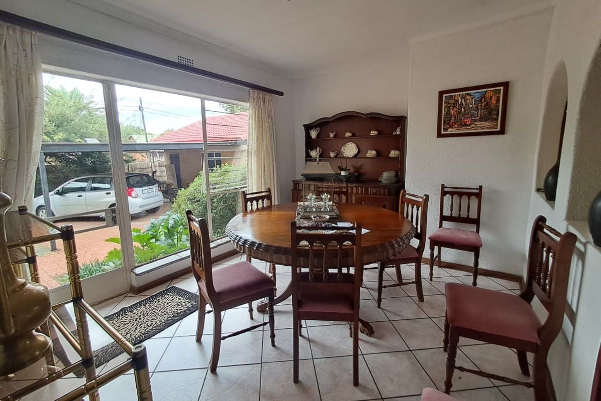 3 Bedroom House for Sale in Brackenhurst - Photo 4