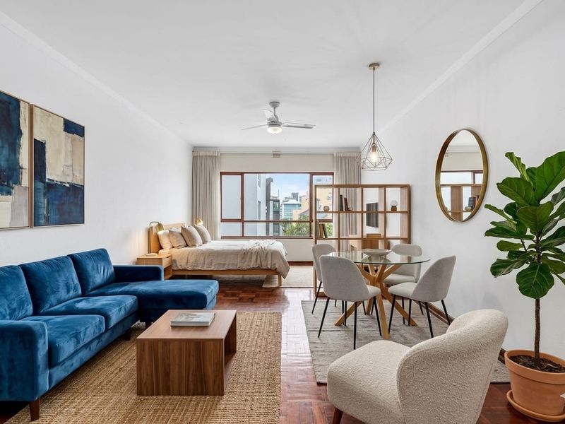 BEACHFRONT LIVING
