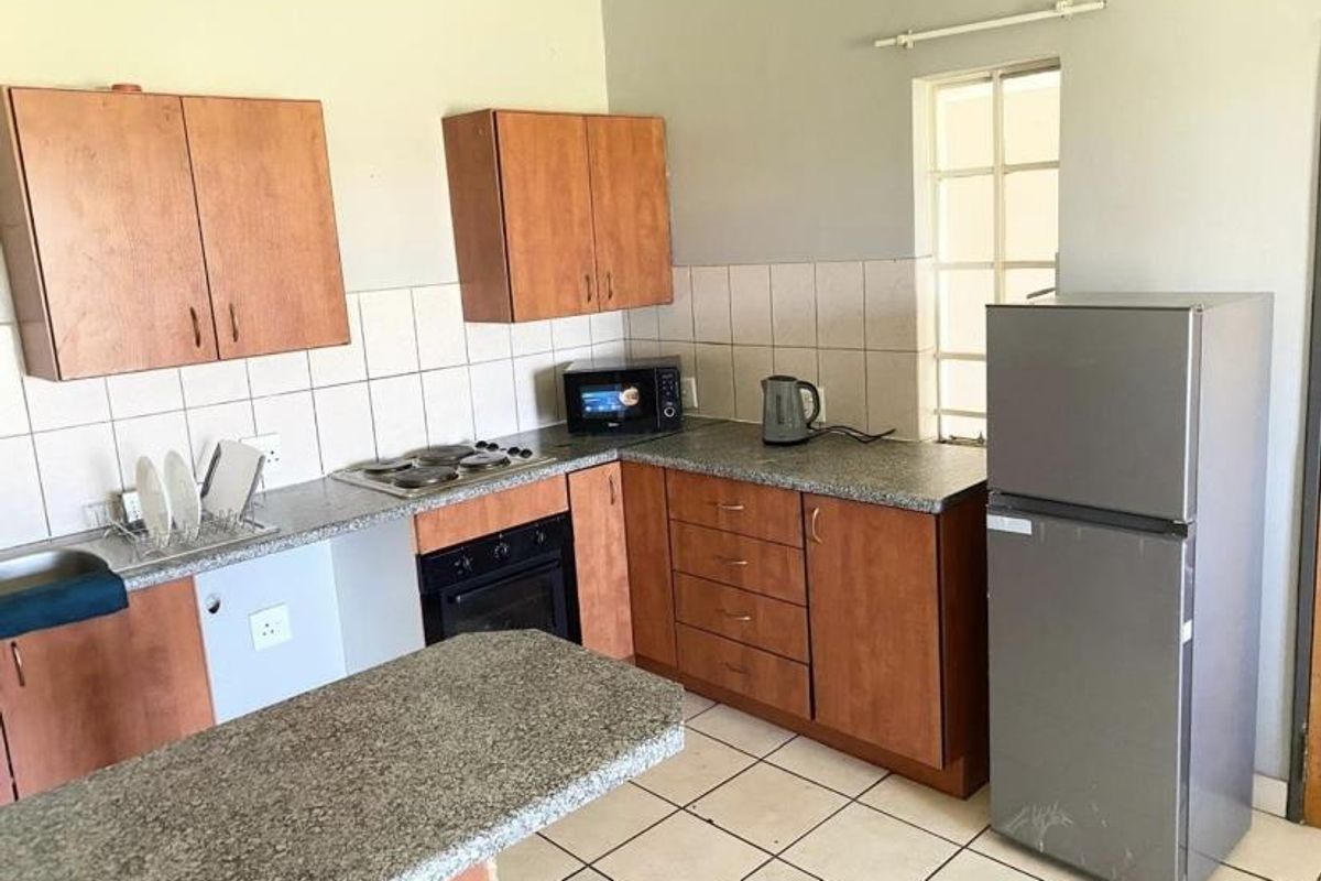 Spacious 1 Bedroom Apartment In A Secure Estate- Brakpan North - Photo 5