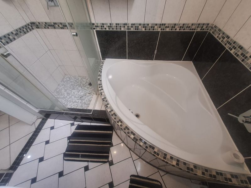 2.5 bedroom Townhouse for sale - Photo 8