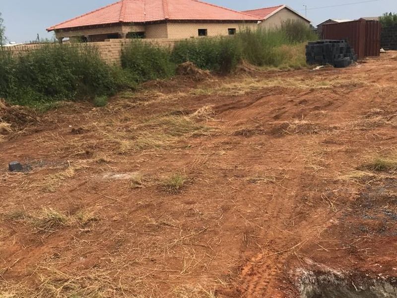 Land with secure & sturdy boundary walls - Photo 8