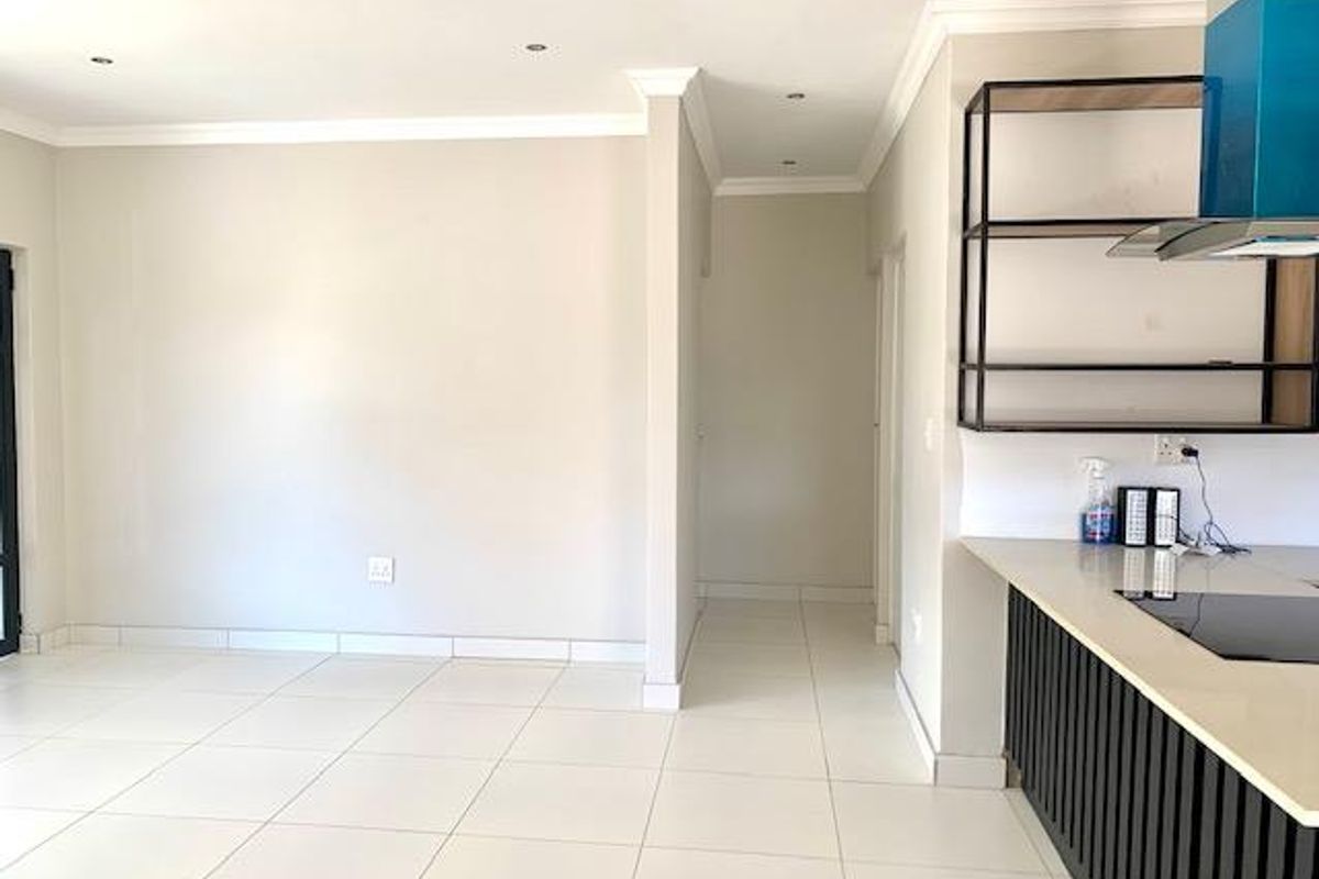 MODERN FAMILY HOUSE IN THABA NCHU - Photo 5