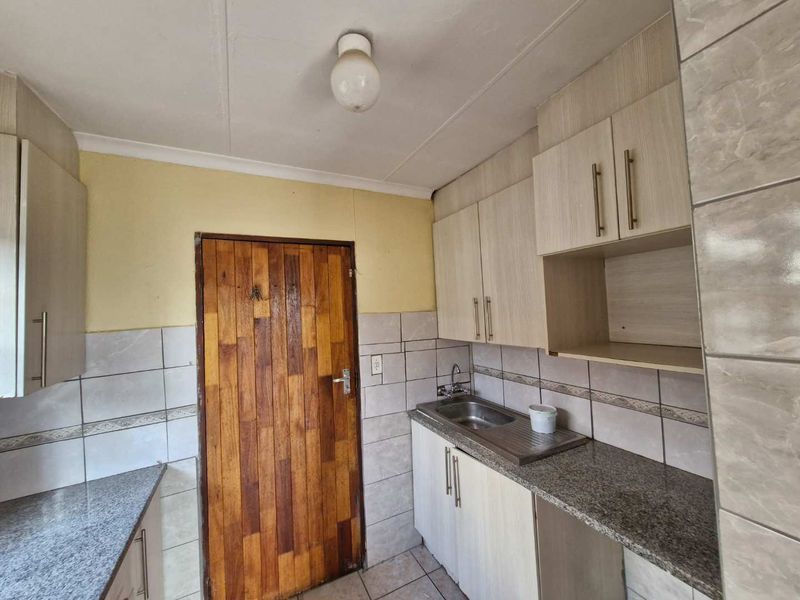 3 Bedroom House For Rent in Nellmapius EX1 - Photo 6
