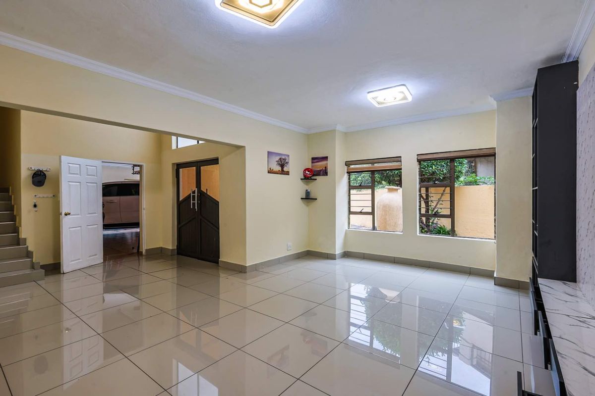 Well-Maintained 4 Bedroom Family Home in Secure Estate - Photo 4