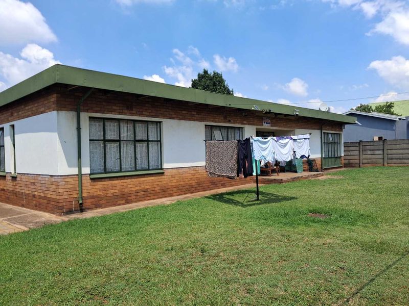 3 Bedroom House For Sale in Vanderbijlpark CE5 - Photo 3