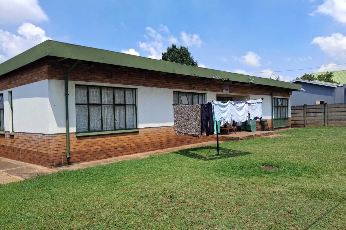 3 Bedroom House For Sale in Vanderbijlpark CE5 - Photo 3