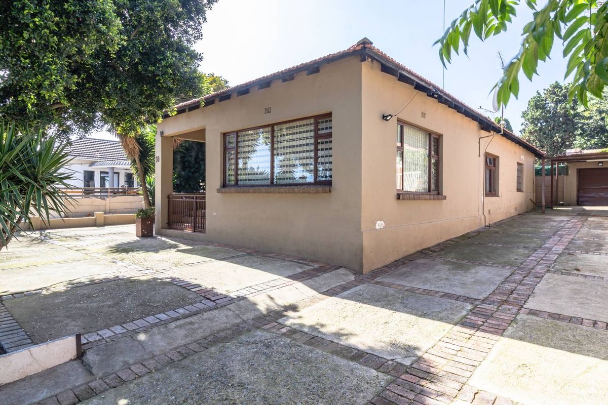 Family Home with Flatlet Near Hospital - Photo 2