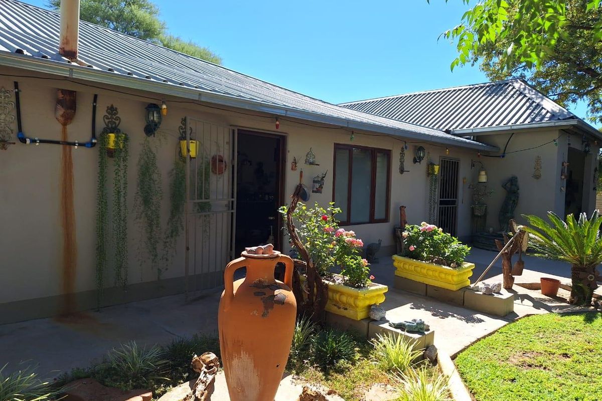 FOR SALE | OKAHANDJA - Photo 2