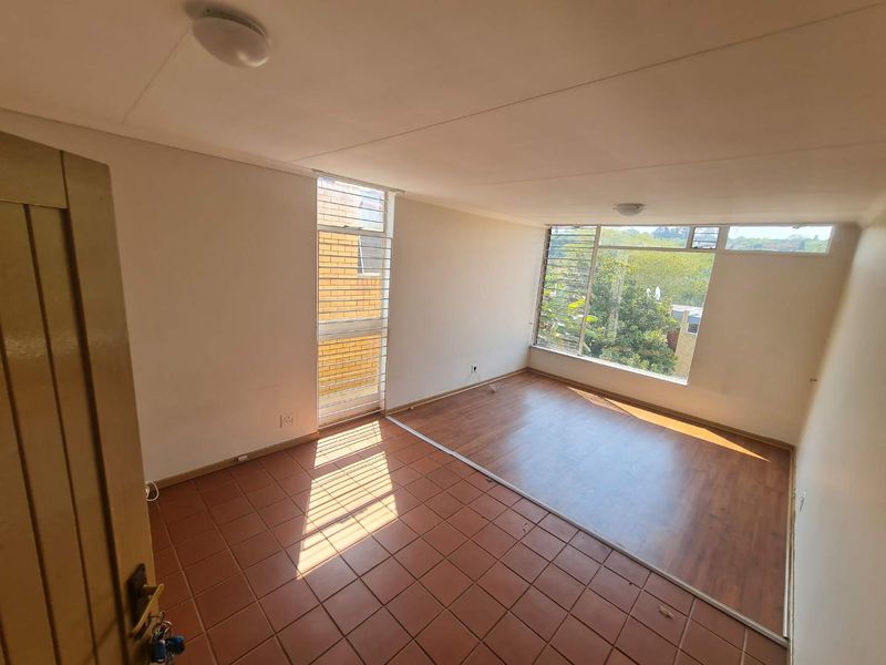 2 Bedroom to rent in Lynnwood Manor - Photo 5