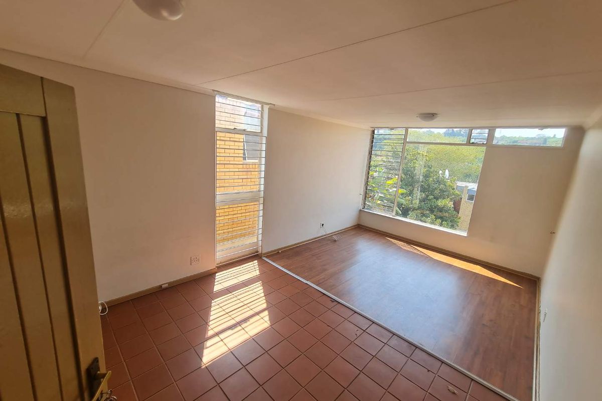 2 Bedroom to rent in Lynnwood Manor - Photo 5