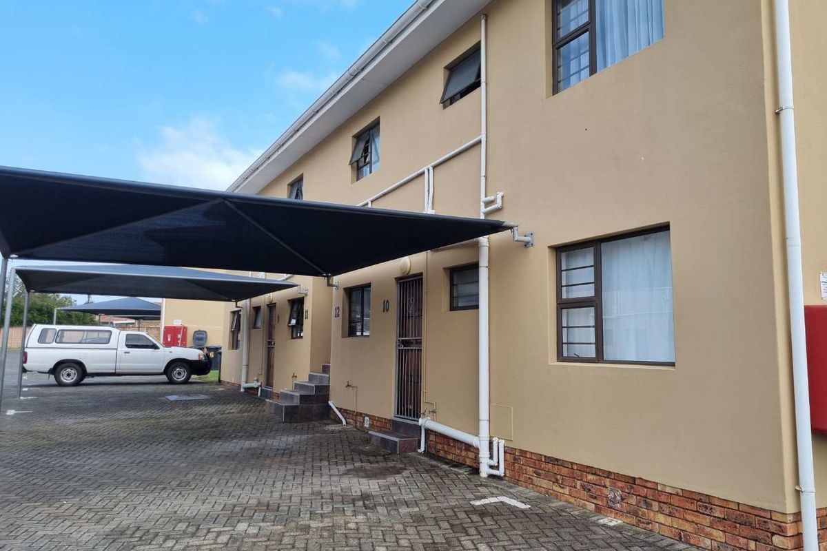 Experience this Delightful, Stylish Ground Floor Apartment in the hart of Gonubie. - Photo 5