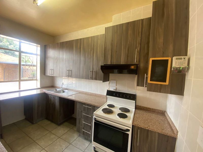 Ideal Family Apartment for Rent - Photo 10