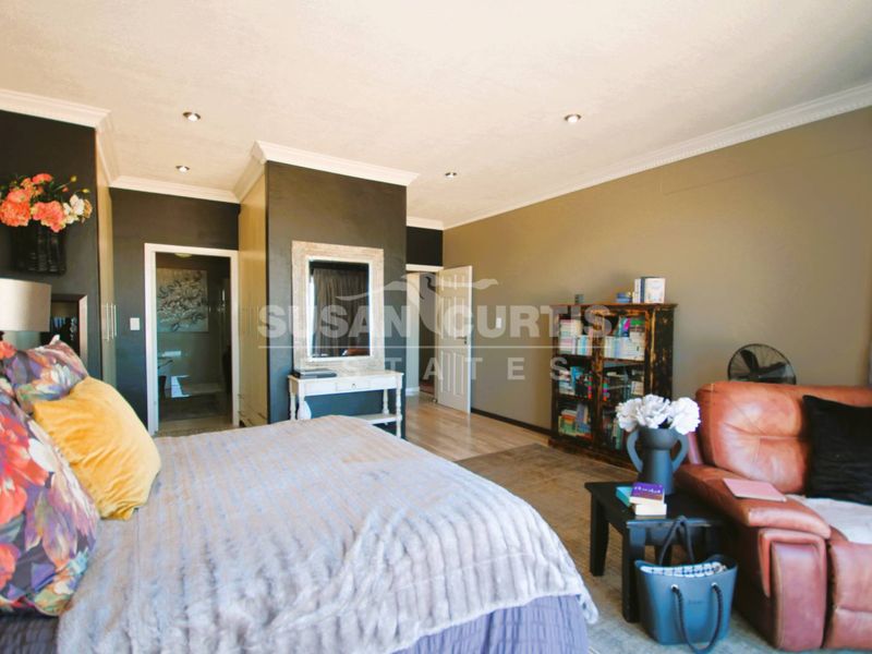 PENTHOUSE WITH STUNNING SEA VIEW - Photo 3