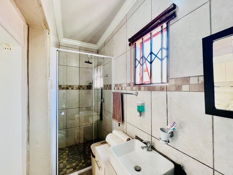 3 Bedroom House for Sale in Soshanguve - Photo 1