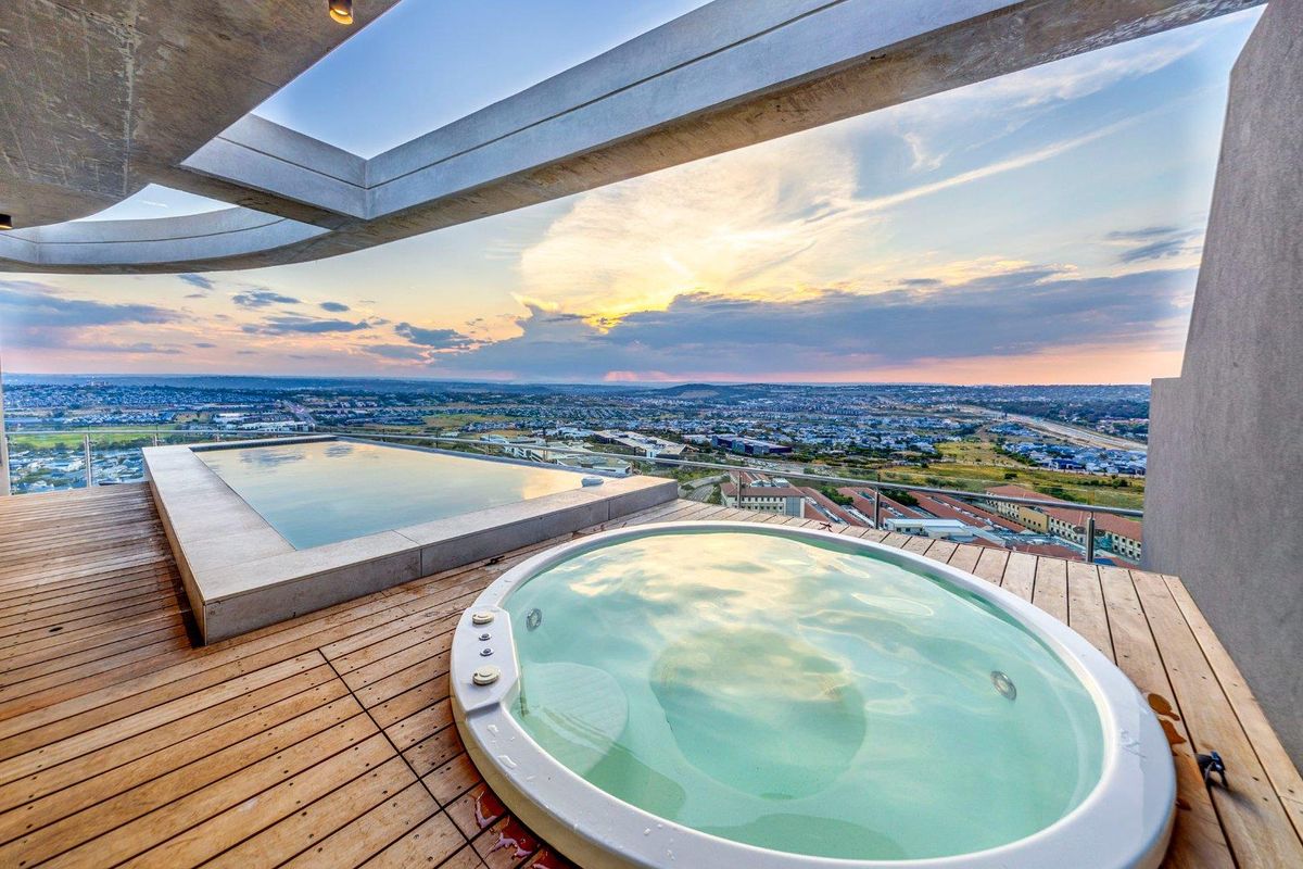 Introducing the Pinnacle of Luxury Living: The Cassini Crown Jewel Penthouse in The Ellipse. - Photo 3