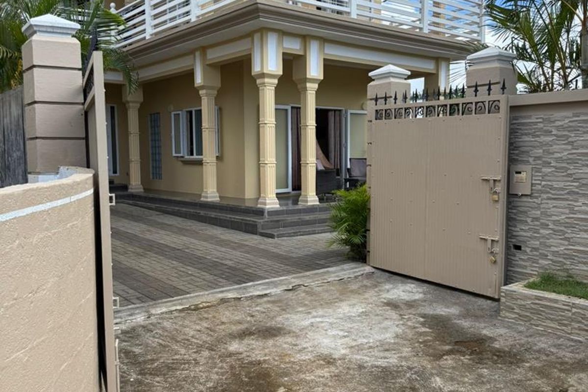 3-Bedroom Villa with Rooftop Entertaining | La Salette - Photo 3