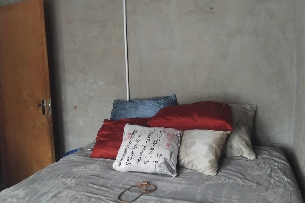 2 Bedroom House For Sale in Soshanguve W - Photo 2