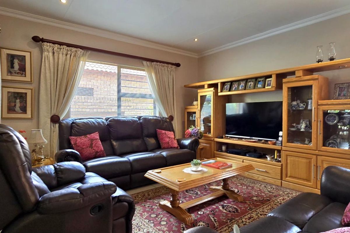3 Bedroom Cluster for sale in New Redruth - Photo 5