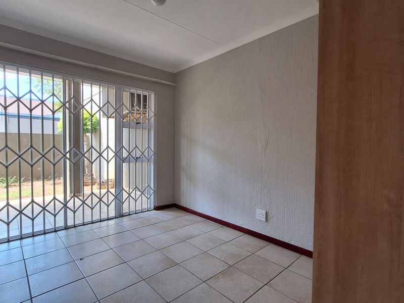 2 Bedroom, Ground Floor Apartment in Ferndale - Photo 8