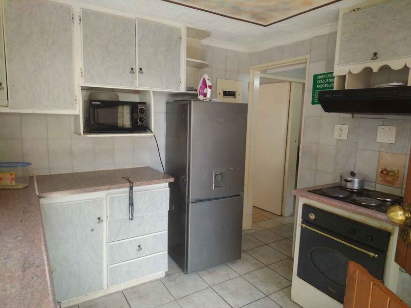 Investment Property for sale in Soshanguve F - Photo 3
