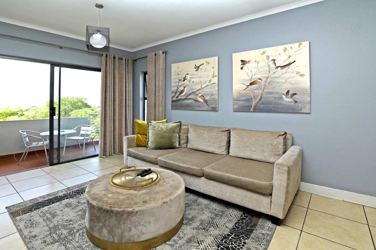 Stylish and Secure 2 bedroom Furnished apartment at The Cube Rivonia! - Photo 3