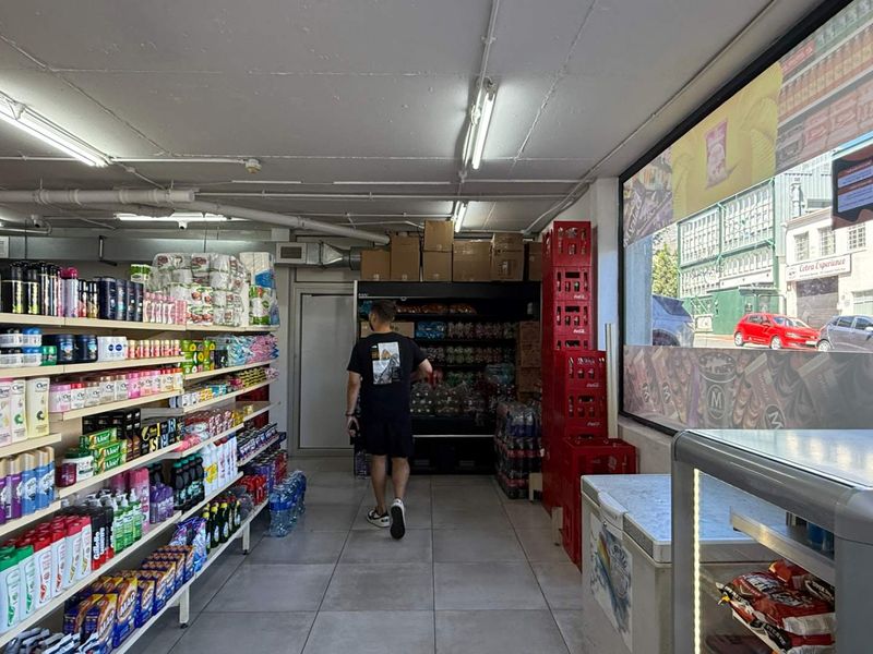 154m2 retail unit to let at Wembley Square near entrance - Photo 9