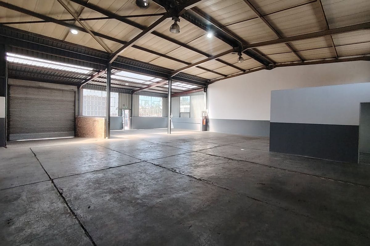 Neat Newly Painted Factory To Let - Photo 5