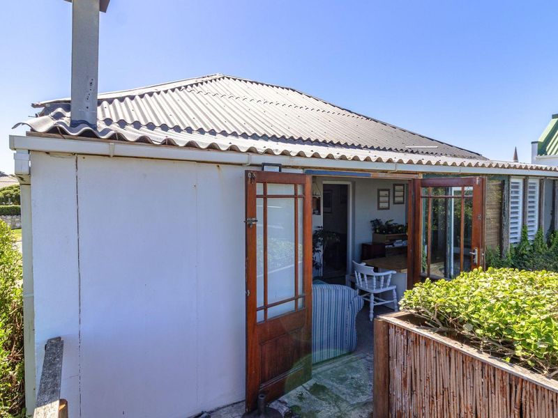 A touch of Nostalgia in Gansbaai - Photo 2