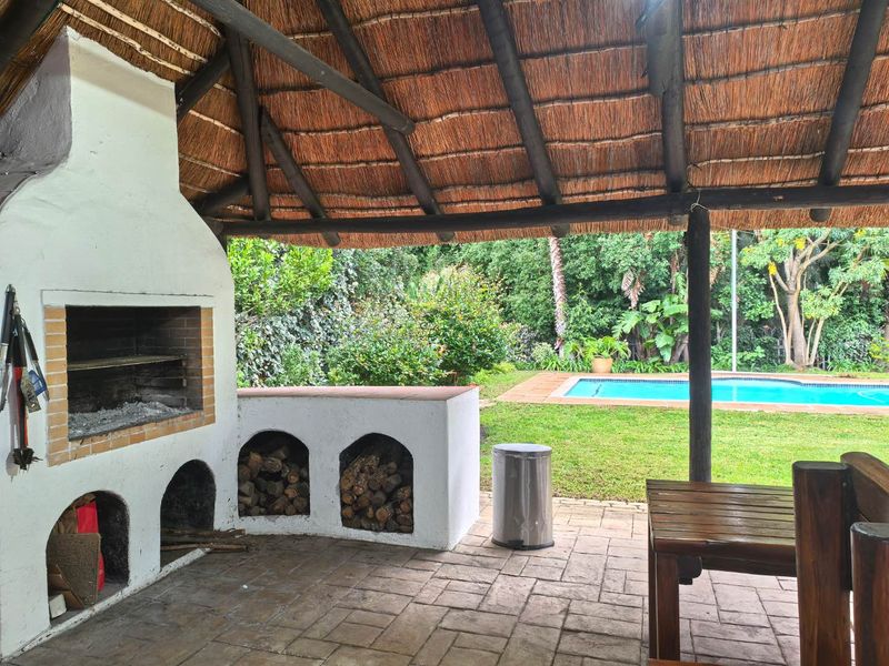 Charming Furnished 1-Bedroom Cottage Belle Constantia R14,500 pm - Photo 1