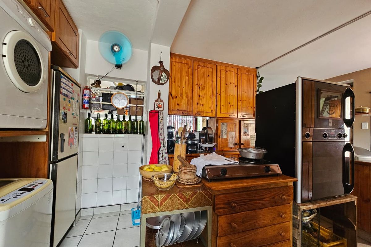 Step into this cozy and well-positioned 3-bedroom apartment, offering a comfortable lifestyle with practical features throughout! - Photo 5