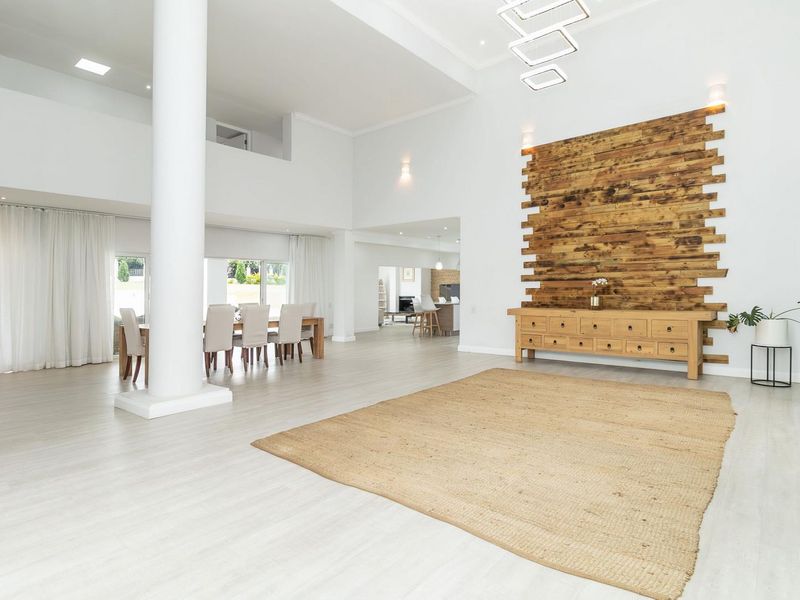 Sun-kissed country Estate family home - Photo 6