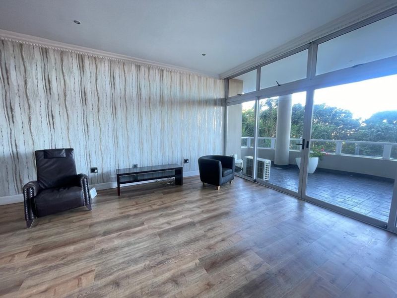 Modern 4-Bedroom Apartment for Rent in Musgrave - Photo 3