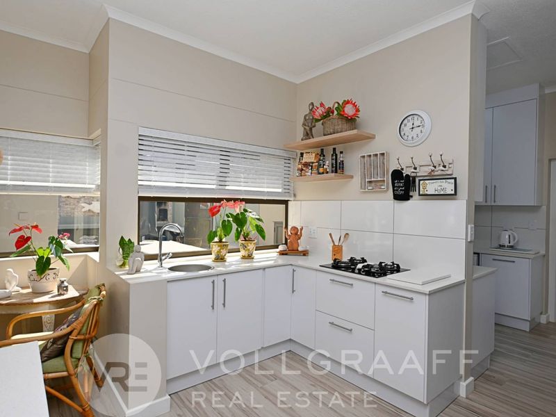 Five-Bedroom Seafront Home For Sale - Mile 4, Extension 1 - Photo 10