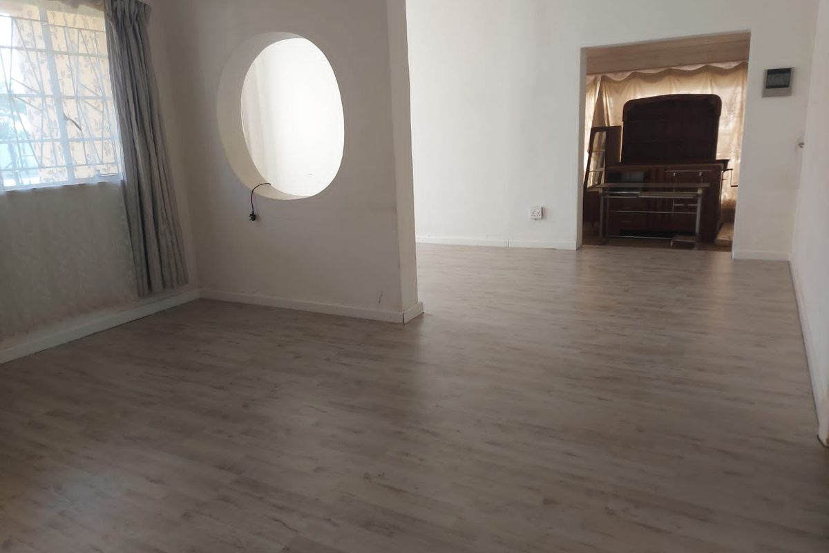 Perfect Blend of Living & Earning - 3 Bedroom House with Self-Contained Flat! - Photo 3