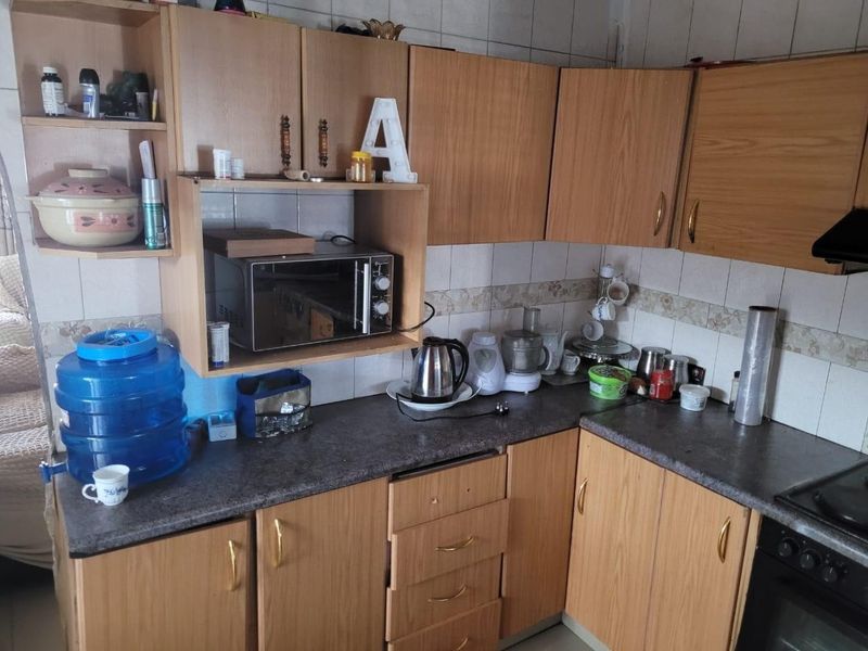 2 Bedroom House for sale in Montford - Photo 5