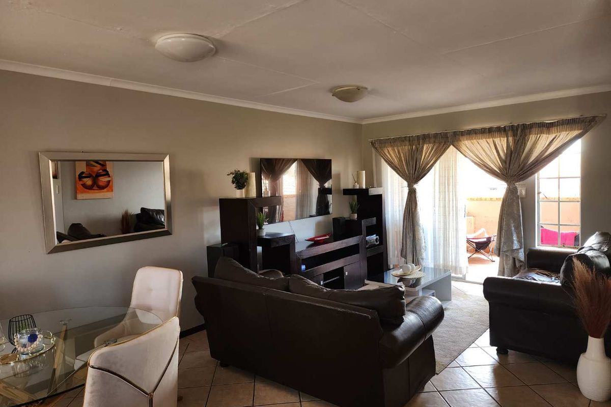 Two Bedroom Apartment In Sought After Complex - Photo 3