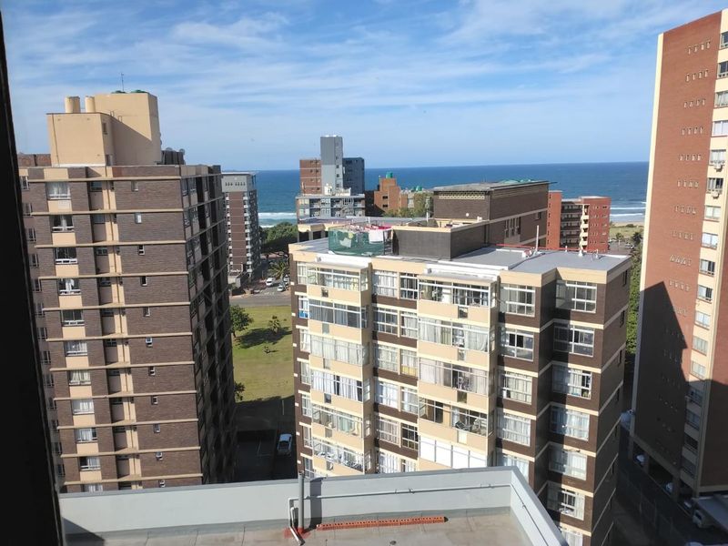 1.5 bedroom with good views. - Photo 8