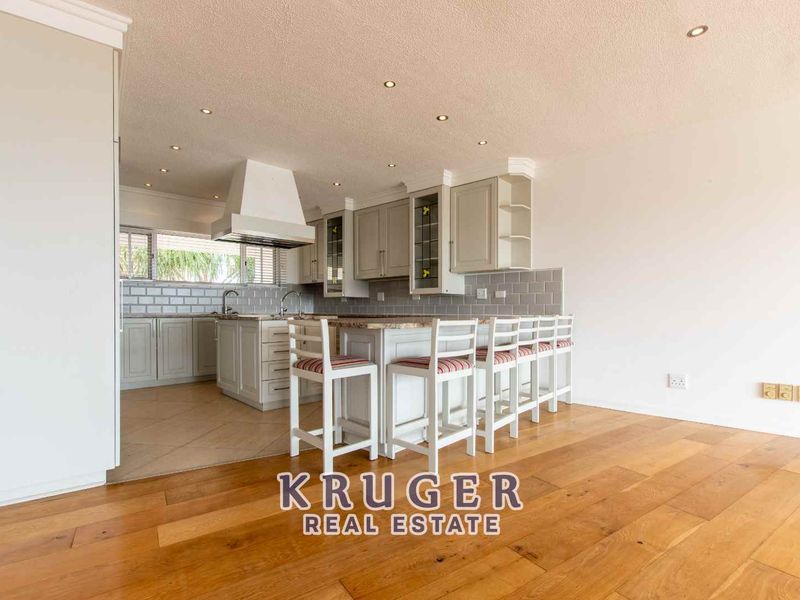 🚨 WARNING: Once You See This Penthouse, You Won’t Want to Leave! 🌊🔥 - Photo 2