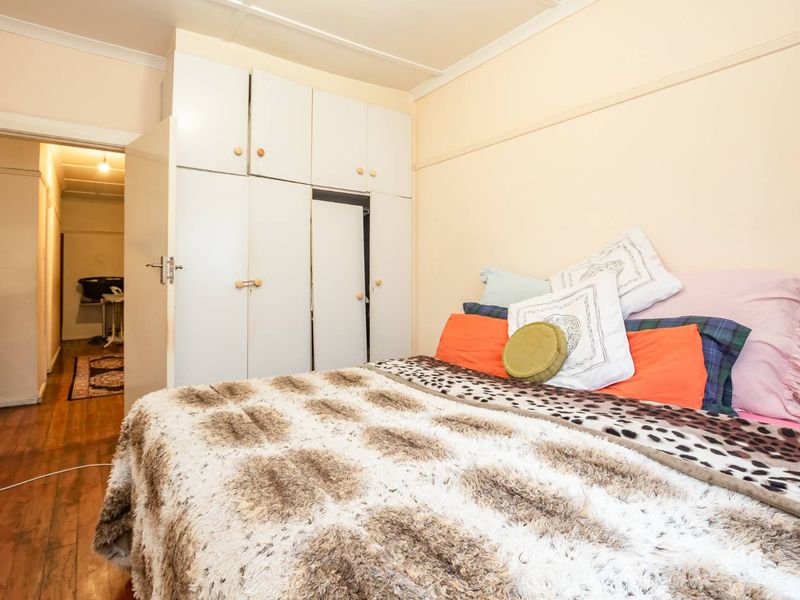 2 Bedroom House with Flatlet in Brooklyn -R1.25m - Photo 10