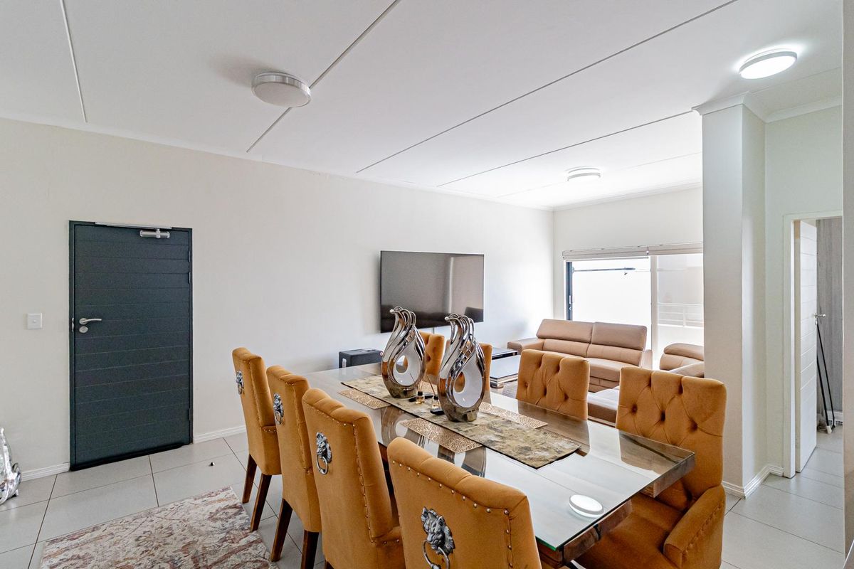 Modern 3 Bedroom Apartment for Sale in 92 on New, Carlswald | R1 800 000 - Photo 5