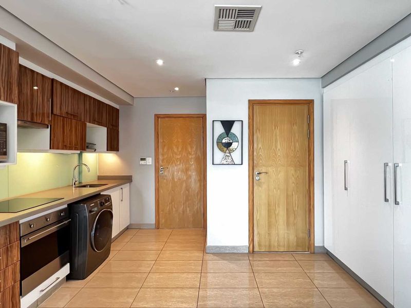 2 BEDROOM | 2 BATHROOM APARTMENT - Photo 6