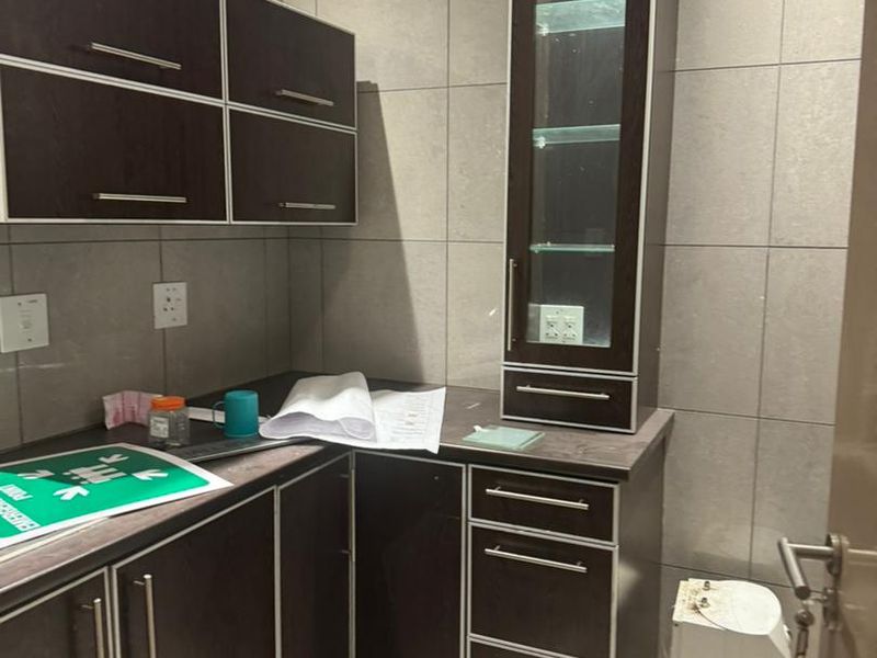 MODERN OFFICES TO LET - Photo 3