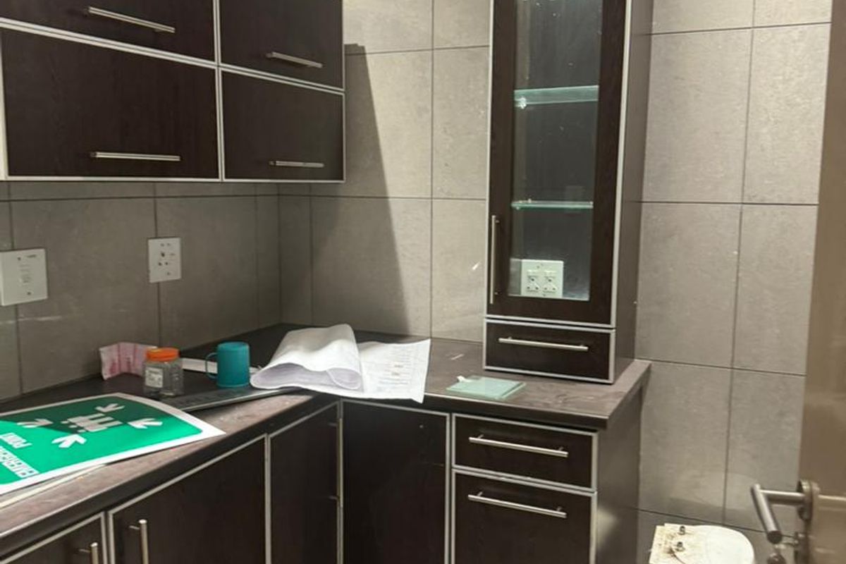 MODERN OFFICES TO LET - Photo 3