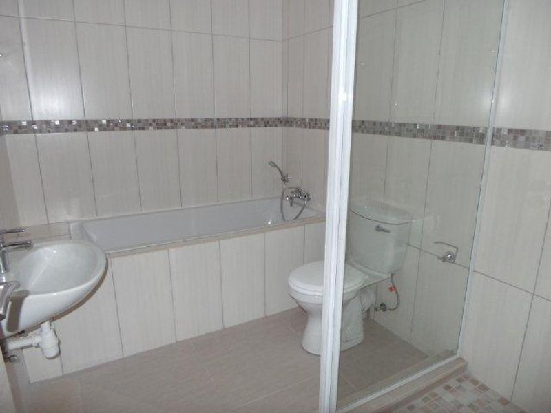 Duplex Town House walking distance to schools - Photo 7