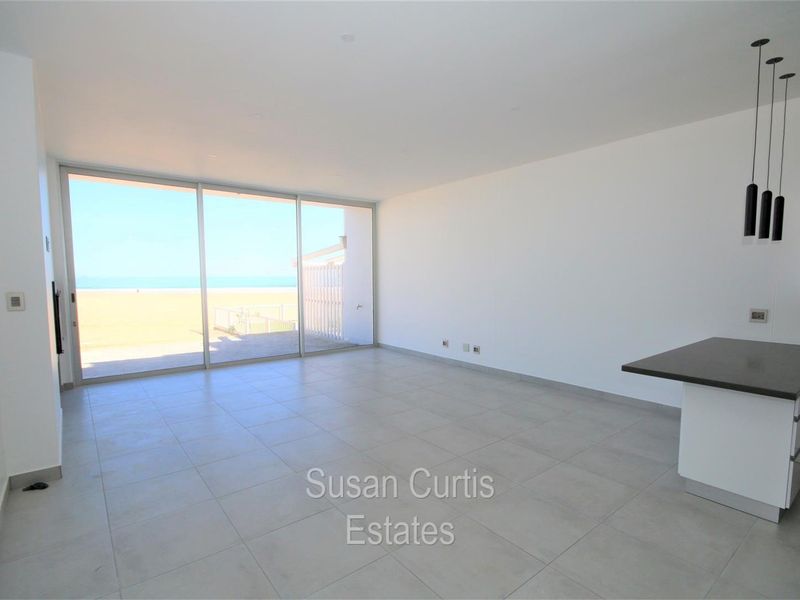 Beach front Townhouse - Photo 1