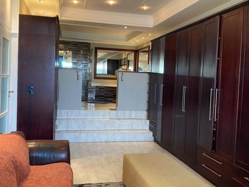 Exclusive Property - Photo 8