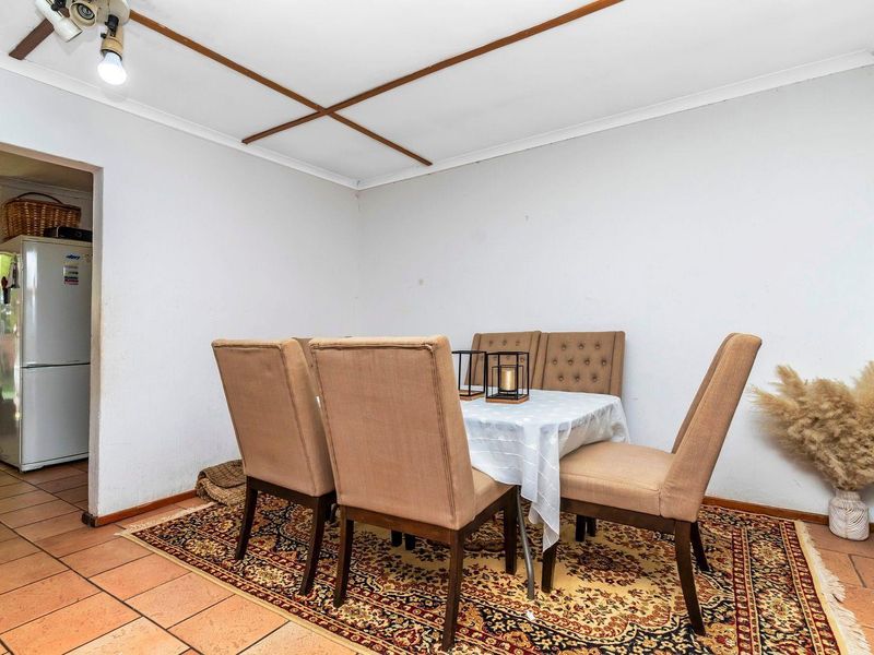 Expansive training lodge situated close to Grand Central Airport - Photo 10