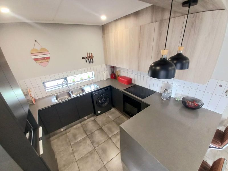 Four bedrooms house for sale in Capital View Security Estate in Lotus Gardens - Photo 7